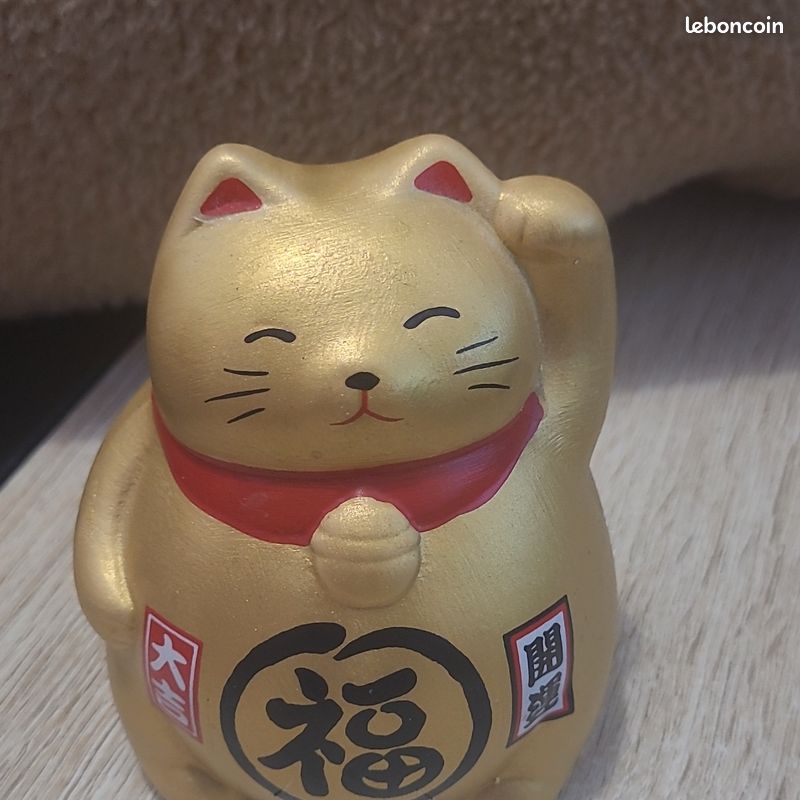 Figurine Chat Maneki-neko doré porte-bonheur 🐱 (image 1)