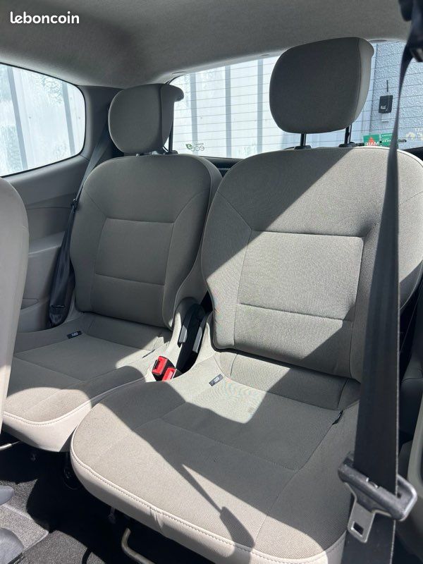 Renault TWINGO II 1.2 16V 75CH,Trend (Berline), GRIS, 4cv, 3 portes (image 8)
