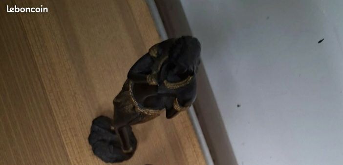 Statuettes (image 3)