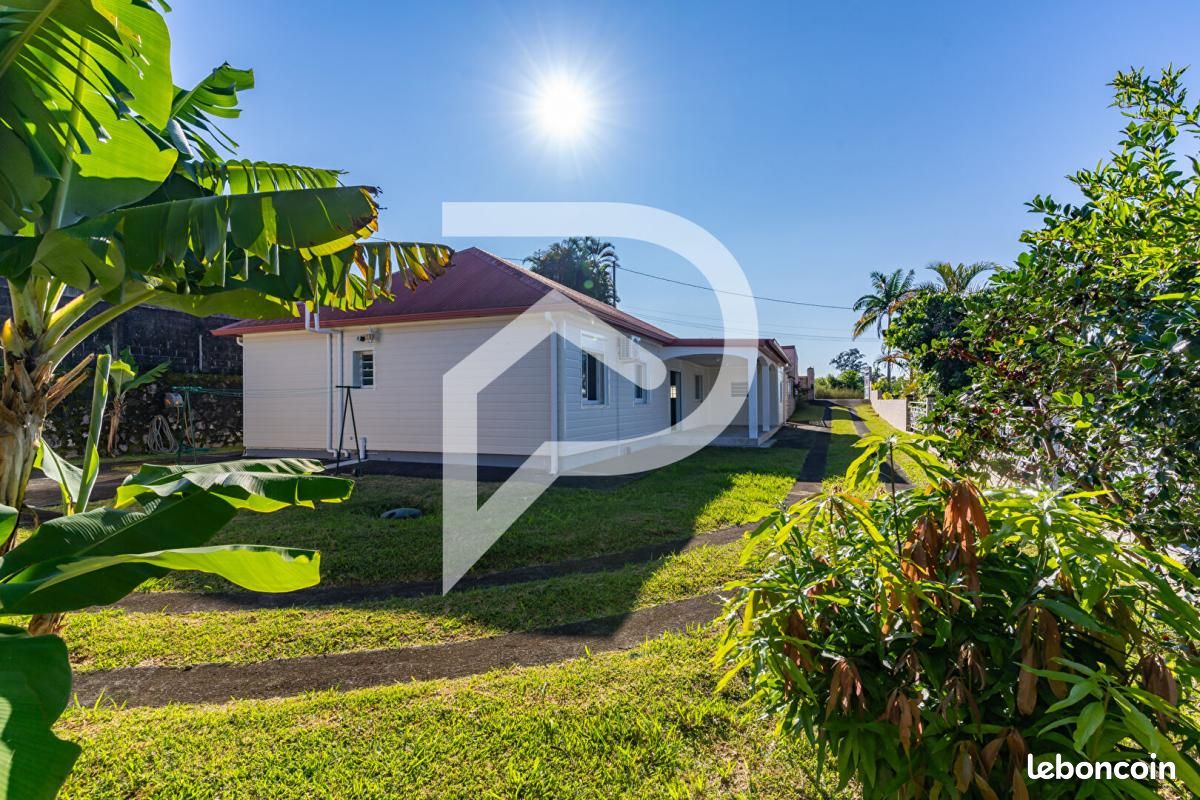 Maison 5 pièces 158 m² · à Petite-Île · 158 m² · 474 000 €