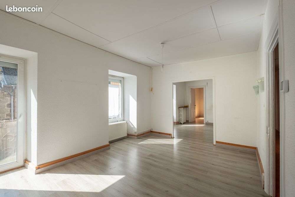 Appartement 3 pièces 84 m² · à Le Chambon-sur-Lignon · 84 m² · 125 000 €