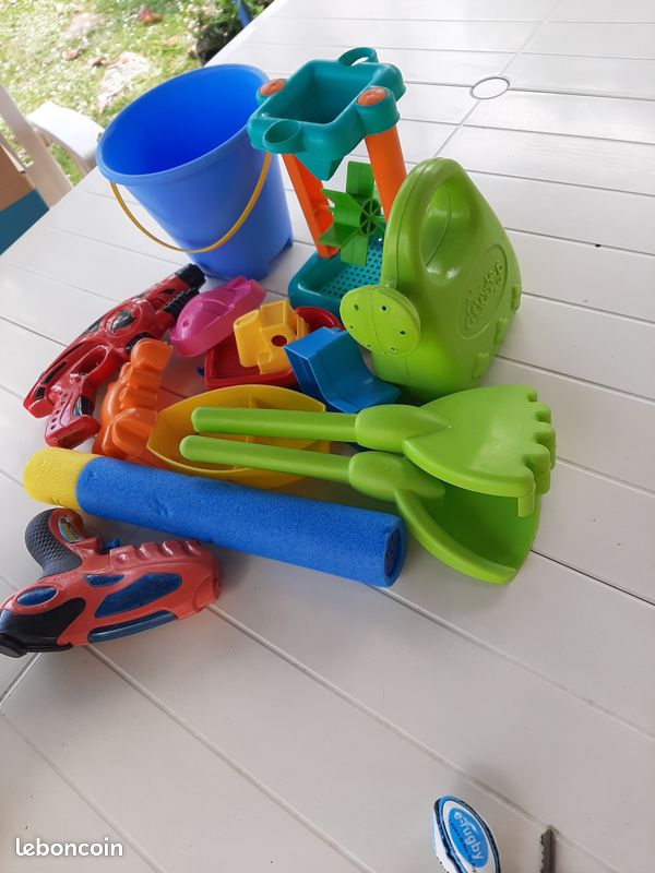 Jouets de plage et..... (image 1)