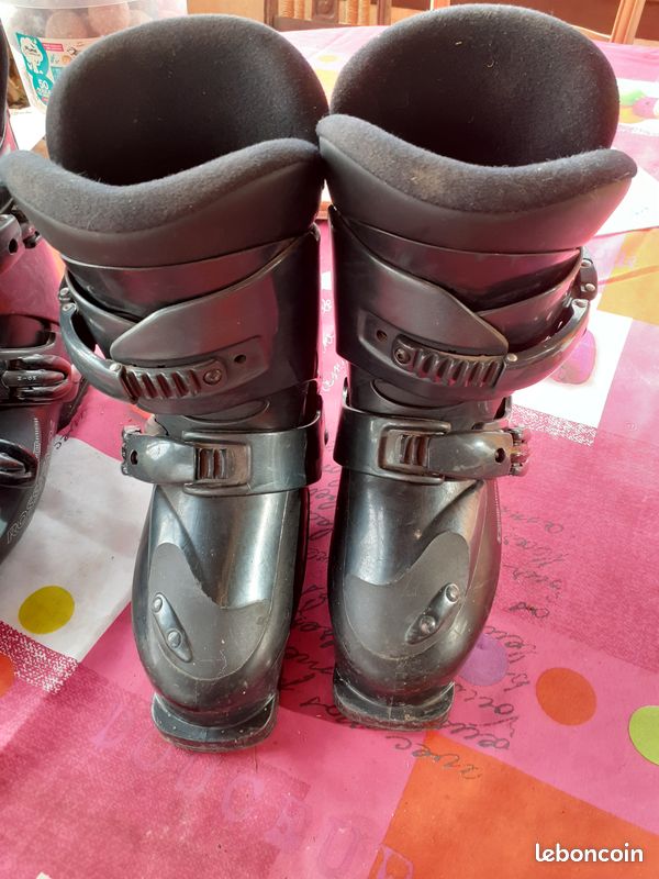 Vends 2 paires de chaussures de ski de marque rossignol très peu servi du 37 et du 41 prix 20 (image 2)
