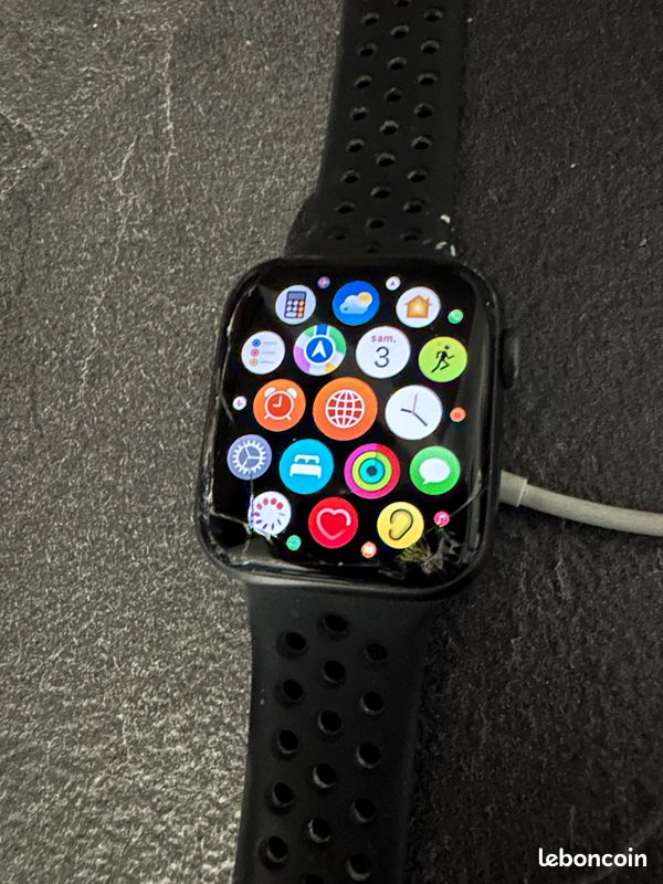 Apple Watch Nike série 5 44 mm gps cellular (image 2)