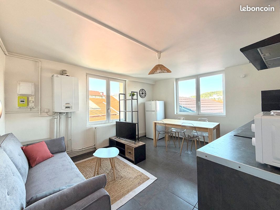 Appartement 5 pièces 74 m² · à Saint-Étienne · 74 m² · 1 120 €