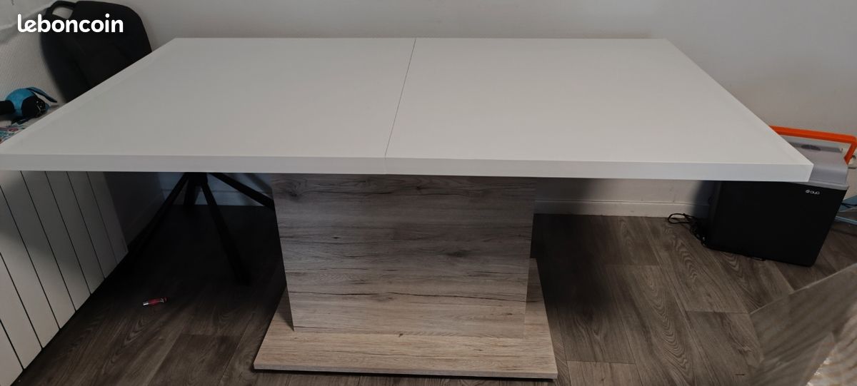 Table a manger (image 1)