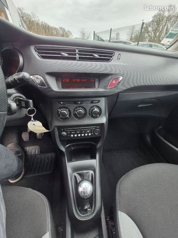 CITROEN C3 1.4 HDi 70CH ATTRACTION (image 9)