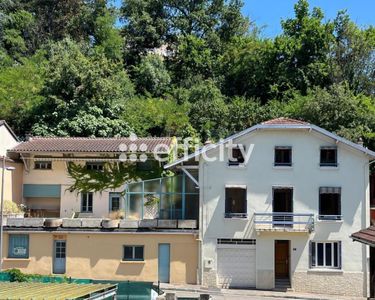 Maison 700 000 € - 333 m²