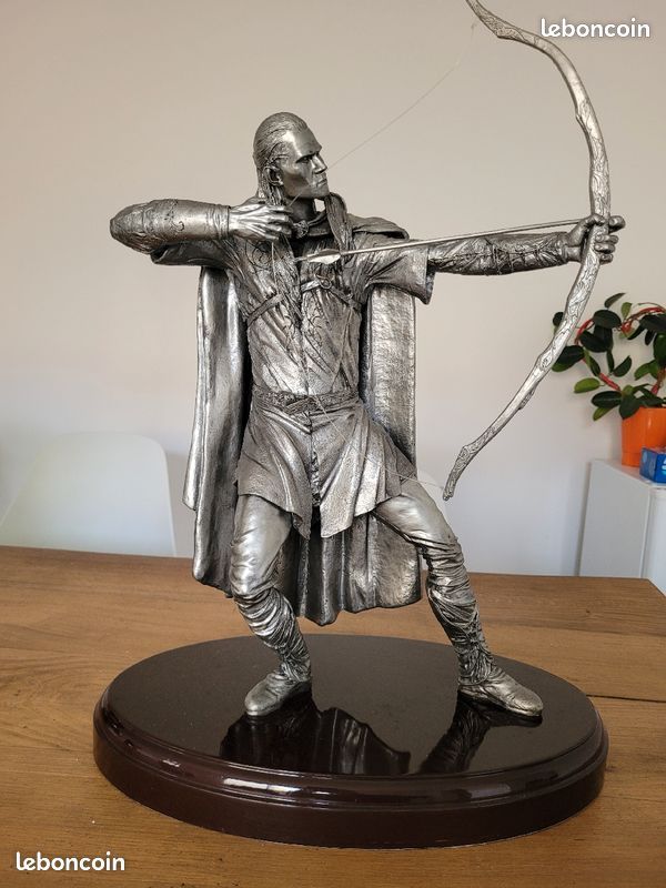 NECA - Legolas - Statue en Etaim - 40 cm - édition limitée (image 1)