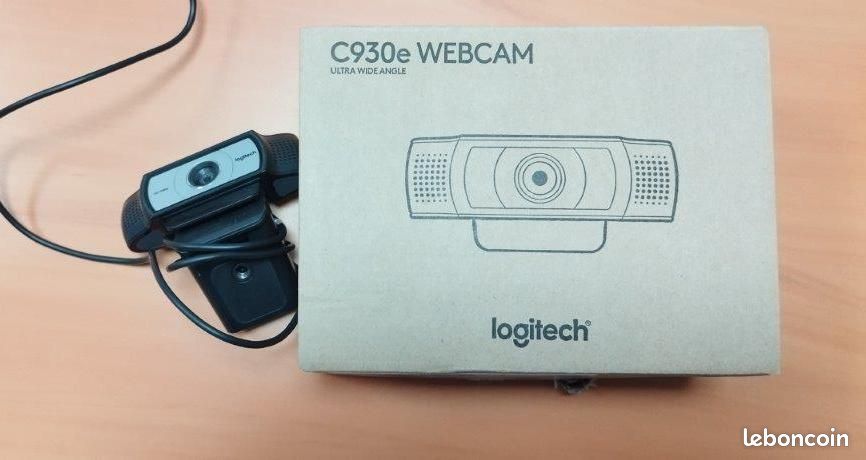 Logitech C930e — webcam pro USB, 1080p/30fps, grand angle 90°, avec sa boîte (image 1)