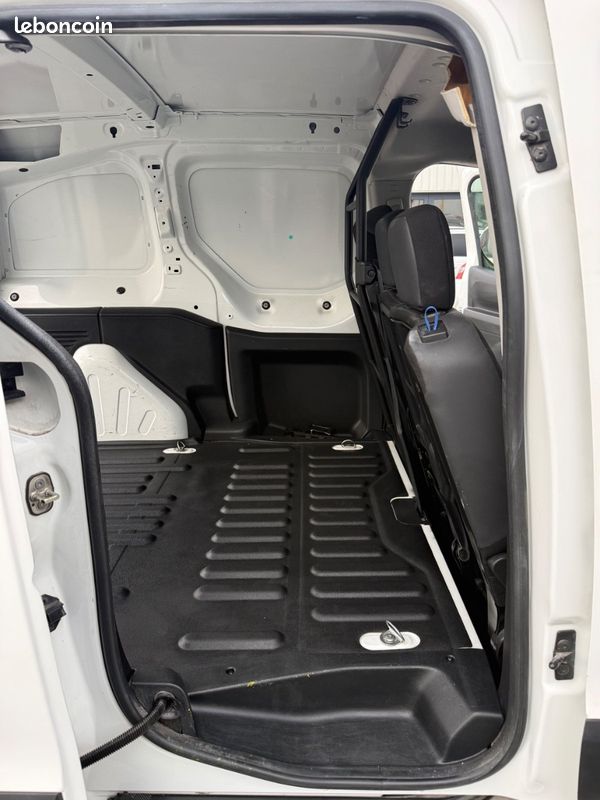 Citroën Berlingo 1.6hdi 90 3 places excellent etat (image 11)