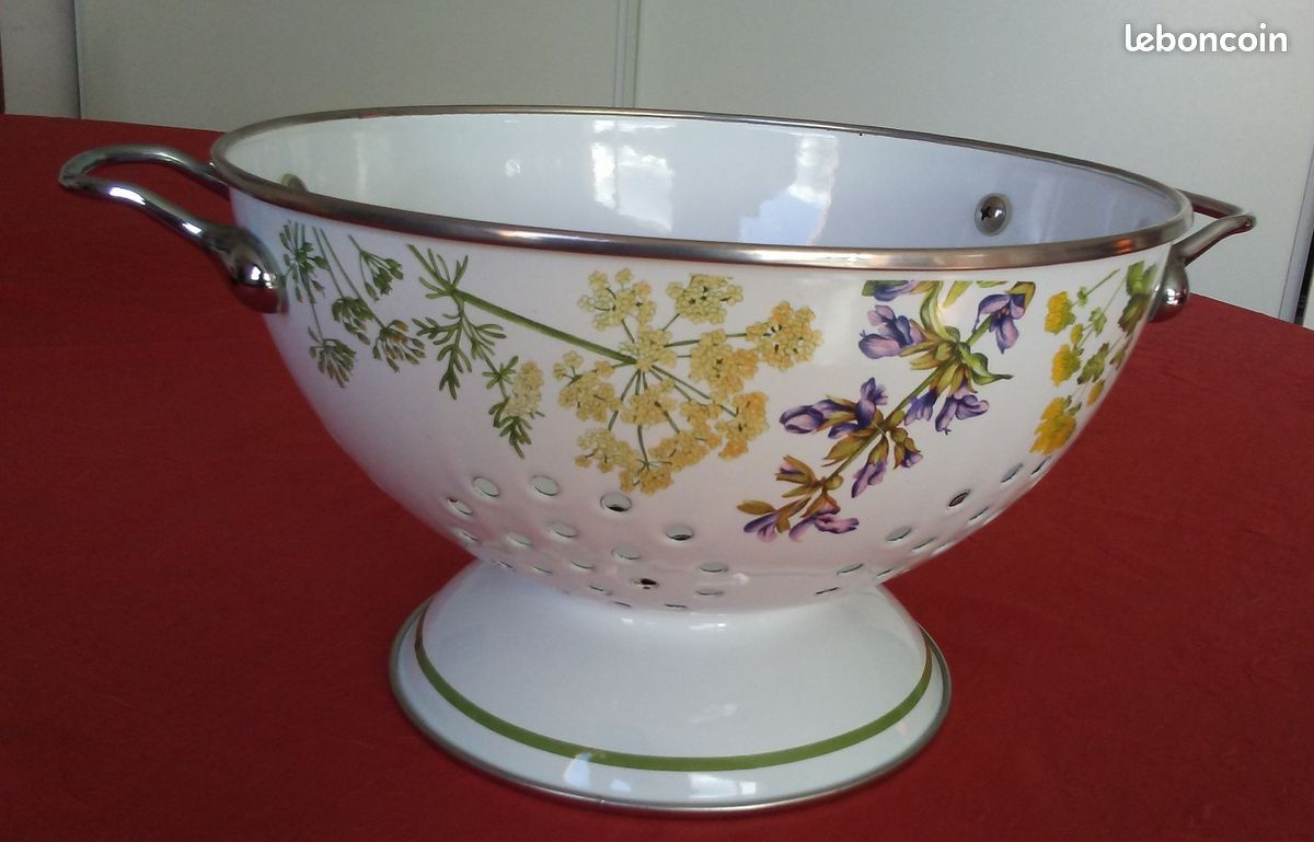Assiette passoire antique en pierre de fer, décor floral de cuisine en saule bleu - France