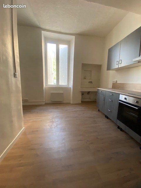 Appartement 1 pièce 34 m² · à Saint-Hippolyte-du-Fort · 34 m² · 410 €