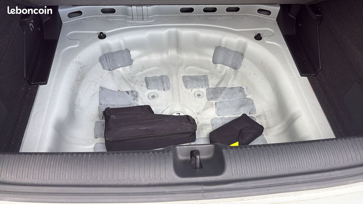 Audi Q2 (image 8)