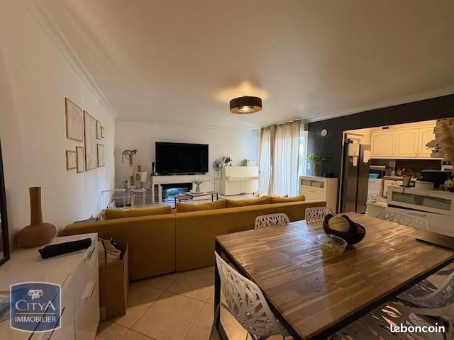 Appartement 3 pièces 76 m² · à Saint-Raphaël · 76 m² · 1 074 €