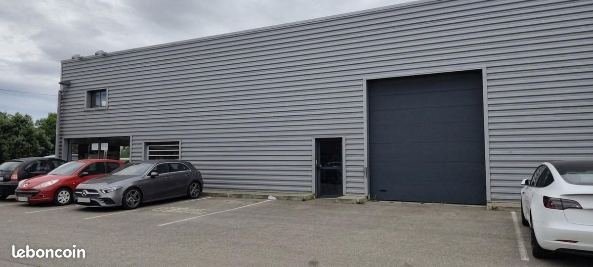 Local 410 m² (image 1)