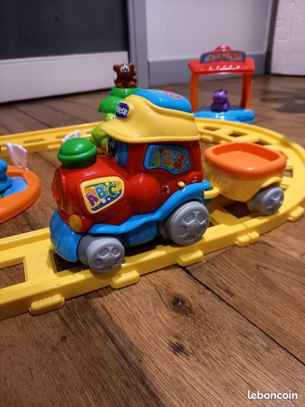 Chicco - Train De L'Aventure Bilingue Français-anglais, Avec 6 Animaux, Gare, Rails, Pour Enfants De 1 à 4 Ans