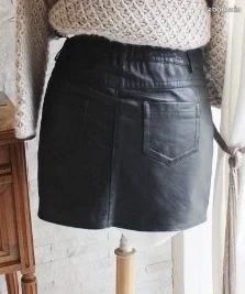 Jupe noire en véritable cuir d'agneau, neuve jamais portée, taille 40 (image 2)