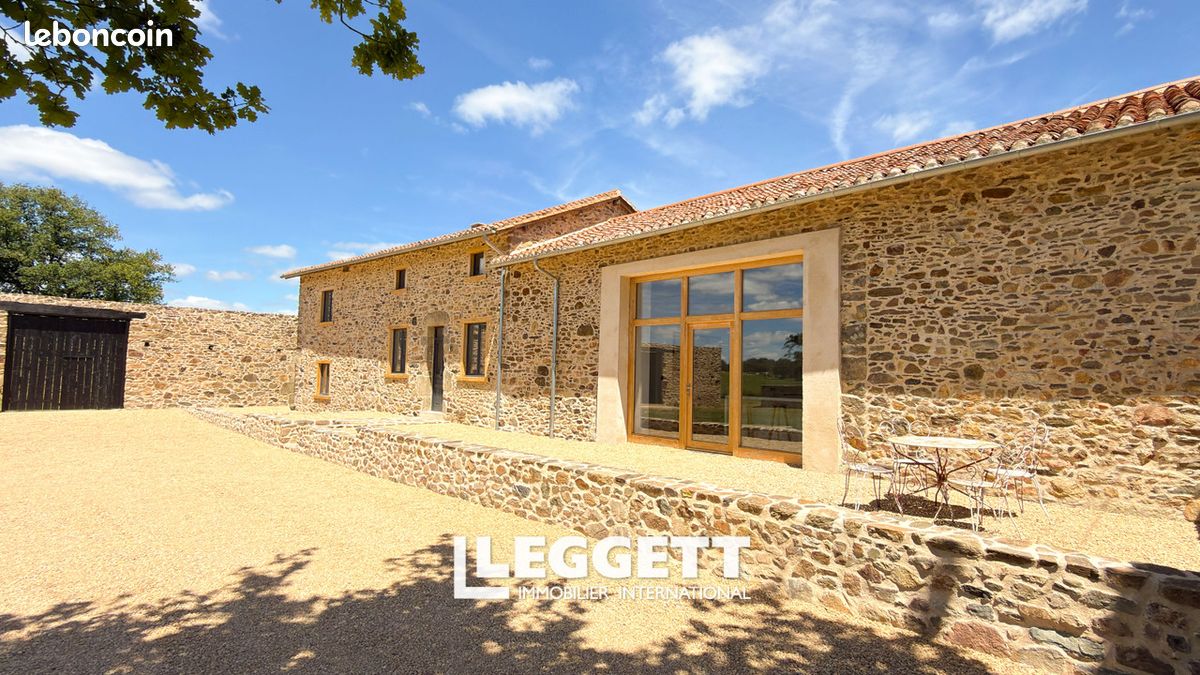 Maison 7 pièces 200 m² · à Flavignac · 200 m² · 318 000 €