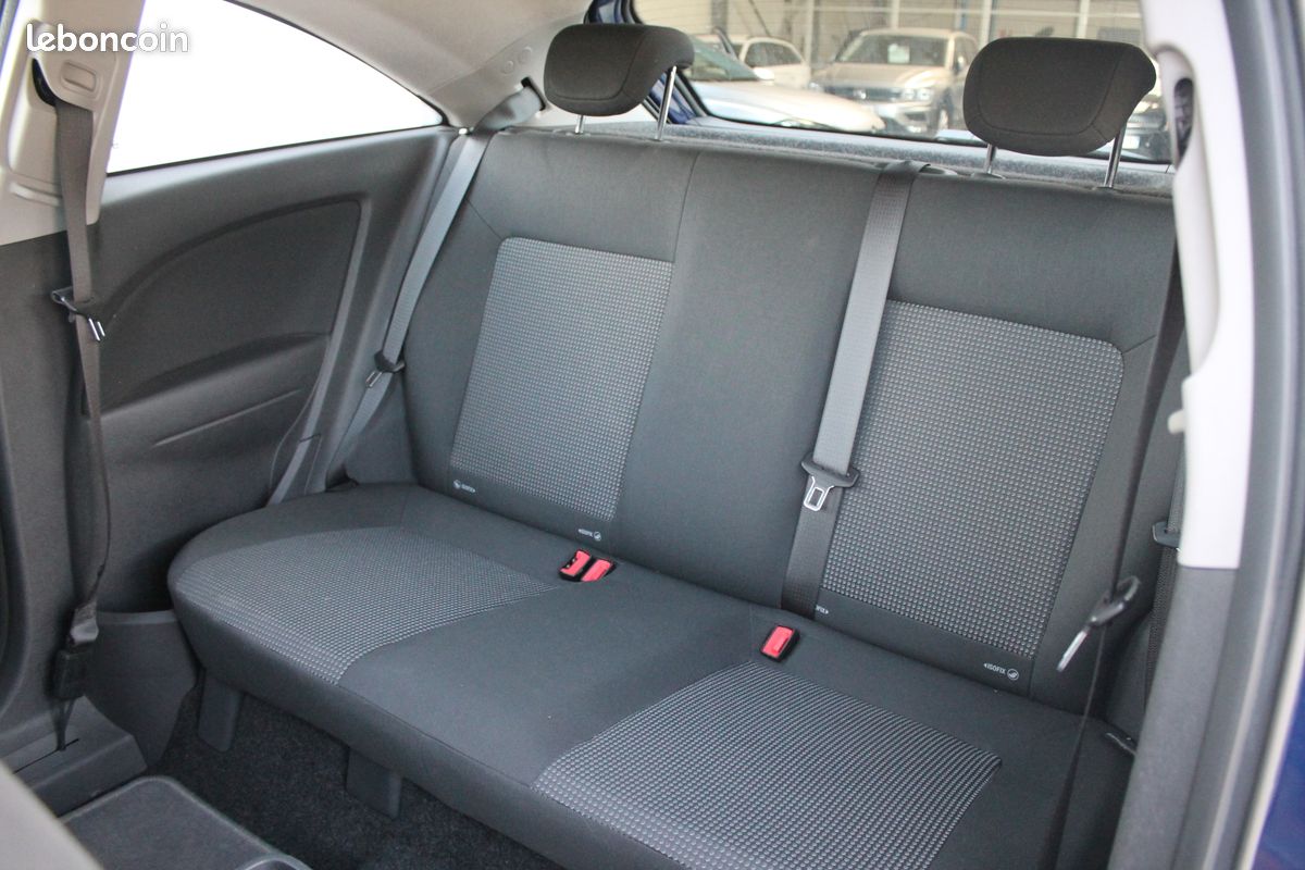 Opel Corsa D 1.2 i 16V 80cv 1ère Main Essentia (image 6)