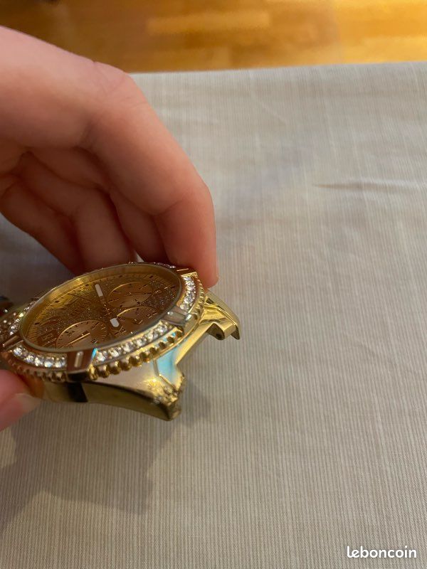 Montre guess (image 2)