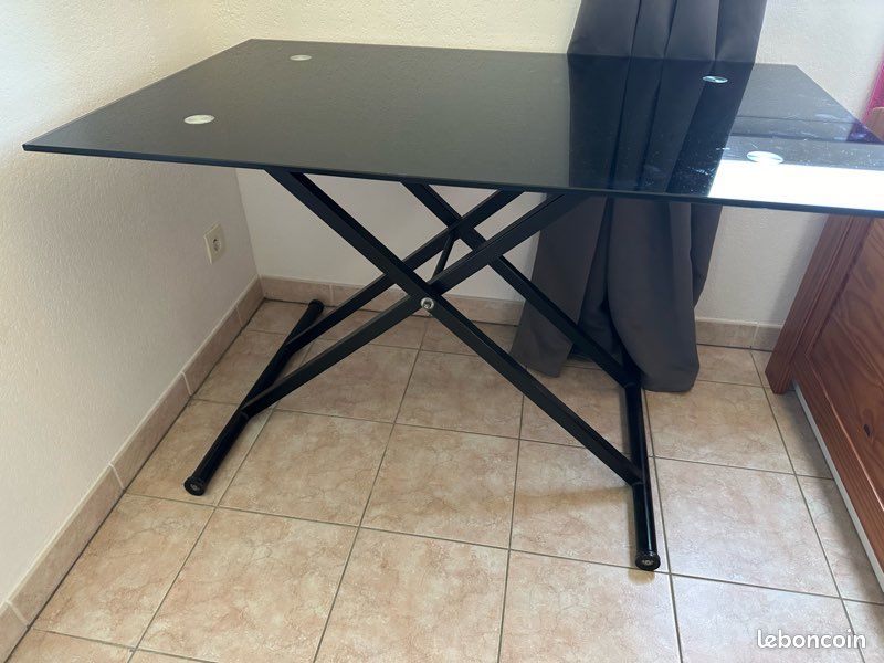 Bureau (image 1)