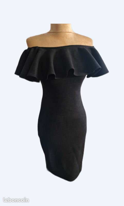 Robe epaules dénudées (image 1)