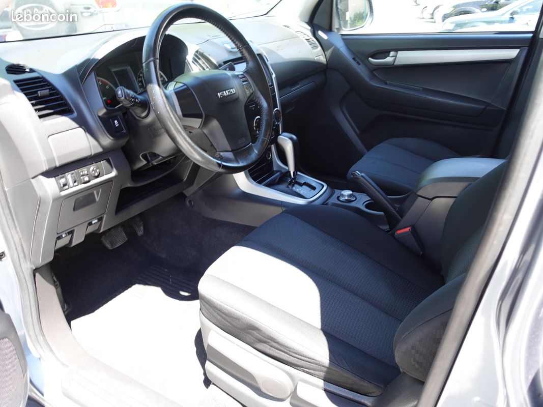 Isuzu d-max 2.5 di bva 85700 km (image 4)