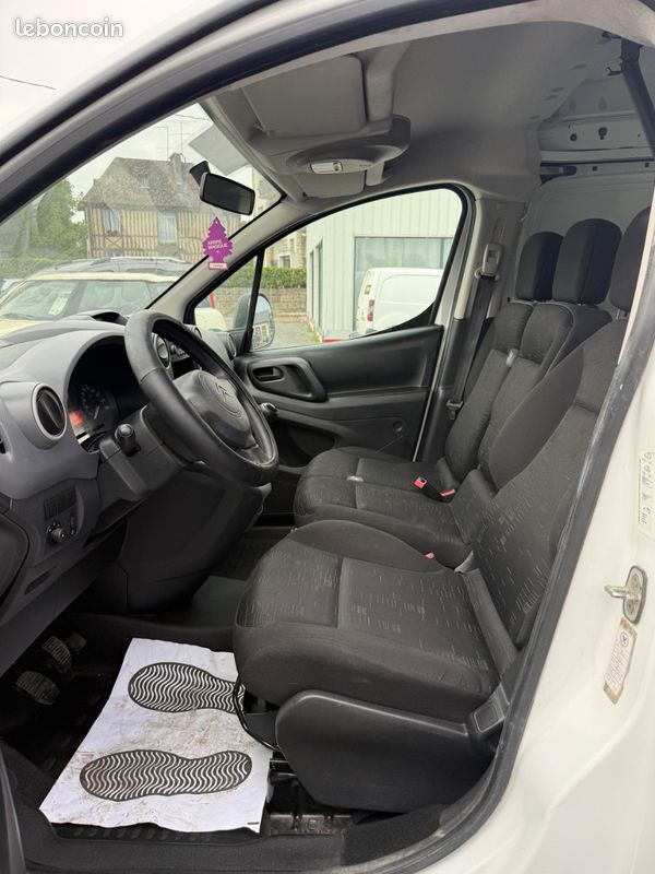 Citroën Berlingo 1.6hdi 90 3 places excellent etat (image 10)