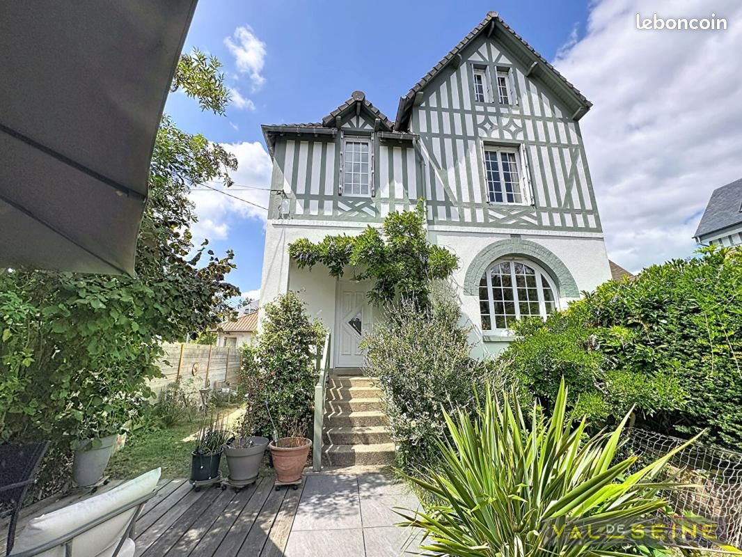 Maison 5 pièces 100 m² · à Bihorel · 100 m² · 469 000 €