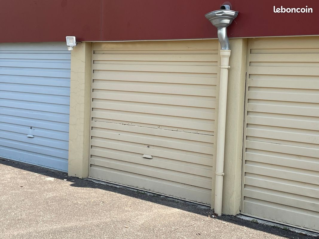 Parking 12 m² · à Dijon · 12 m² · 15 000 €