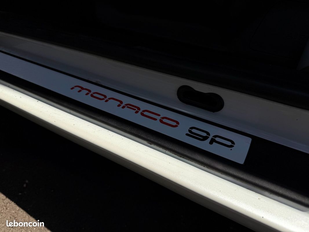 Renault Mégane COUPE 1.6 DCI 130 ENERGY INTENS Monaco GP (image 23)