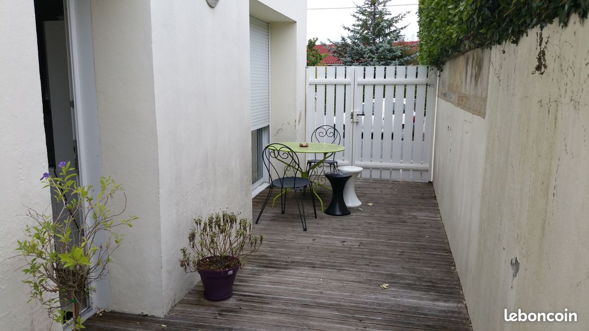 Appartement 1 pièce 38 m² · à Saintes · 38 m² · 500 €/mois