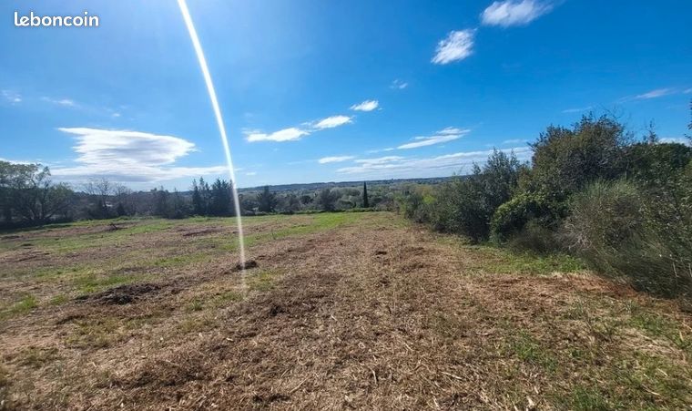 Terrain 330 m² Montfrin