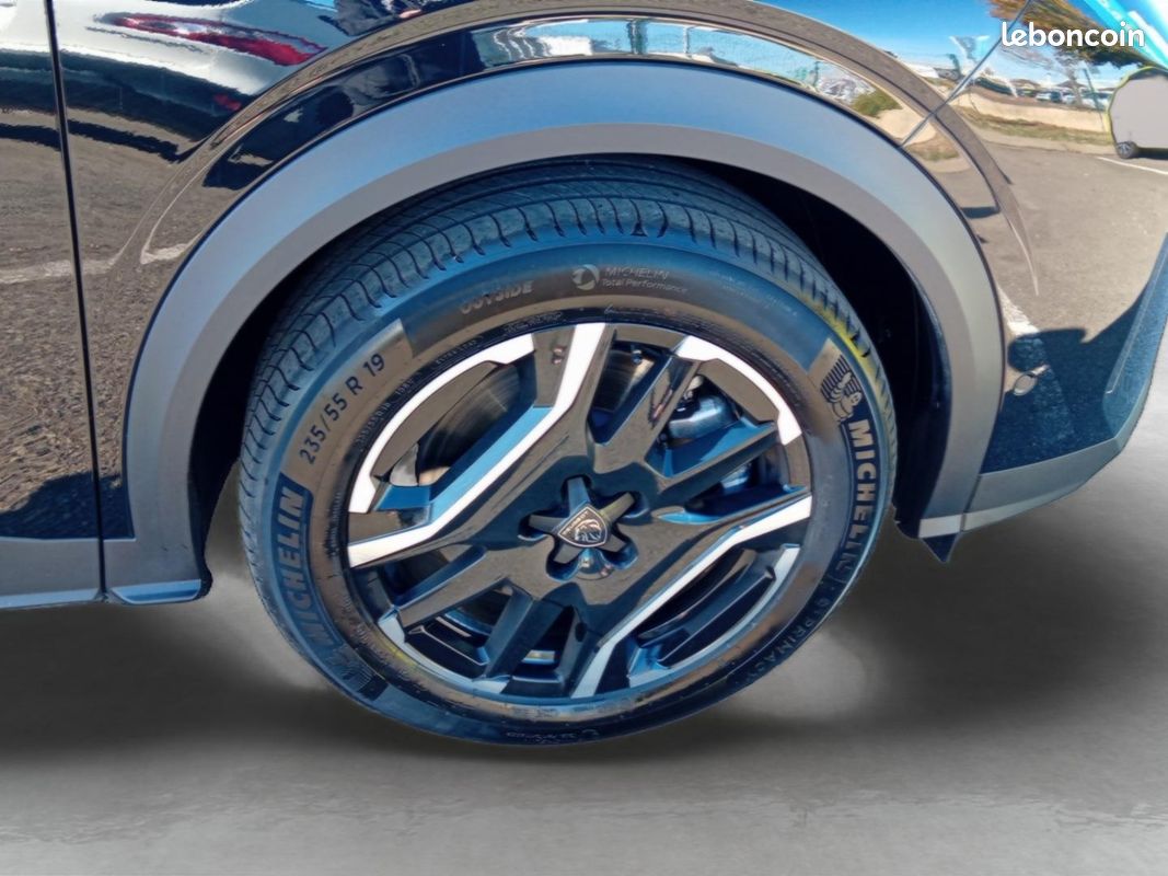 Peugeot 5008 Electrique 210ch Batterie 73 kWh Allure / Pompe à chaleur + Pack Vision 360 & Drives as (image 24)