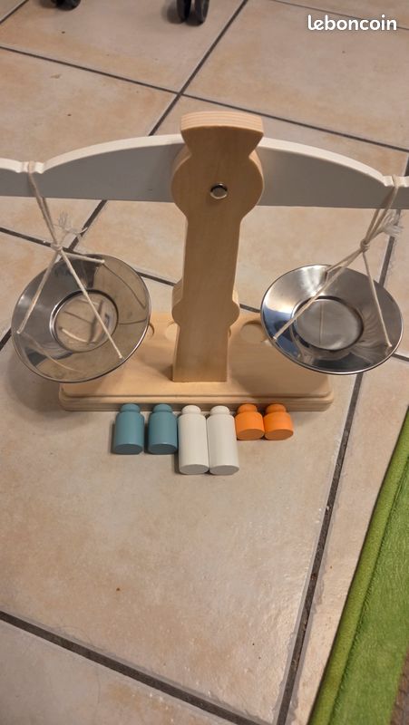 Balance en bois (image 4)