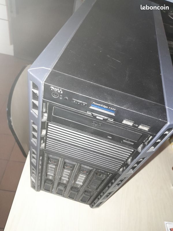 Serveur DELL POWEREDGE TOWER SERVER T320 (09M1D2