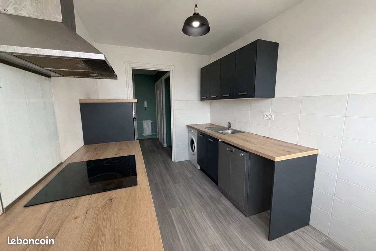 Appartement 5 pièces 90 m² · à Saint-Étienne · 90 m² · 109 900 €