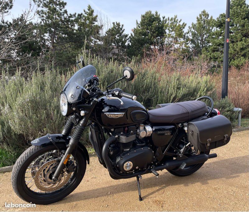 Triumph Bonneville T120 black (image 3)