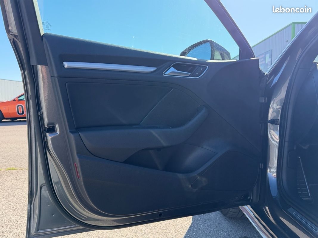 AUDI S3 2.0 TFSI 310 S TRONIC 310Ch Garantie 12 mois (image 23)