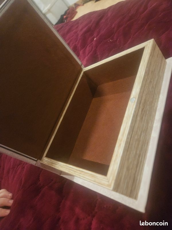 Boite livre coffre caché (image 4)