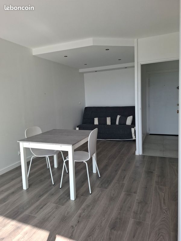 Appartement 1 pièce 25 m² · à Saint-Martin-d'Hères · 25 m² · 590 €