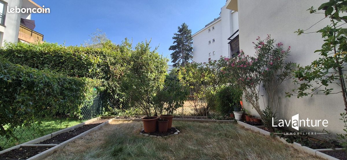 Appartement 2 pièces 43 m² · à Châtenay-Malabry · 43 m² · 1 050 €