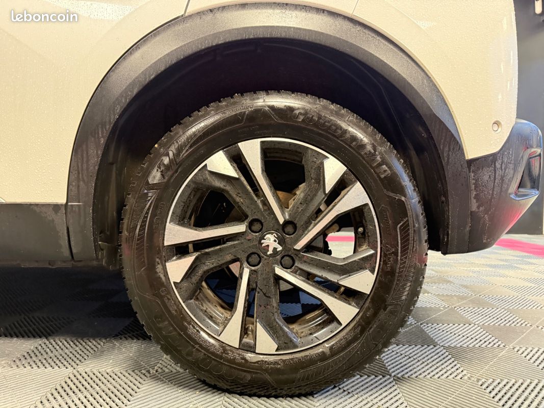 PEUGEOT 2008 BlueHDi 130 SS EAT8 GT Pack / Entretien complet (image 20)
