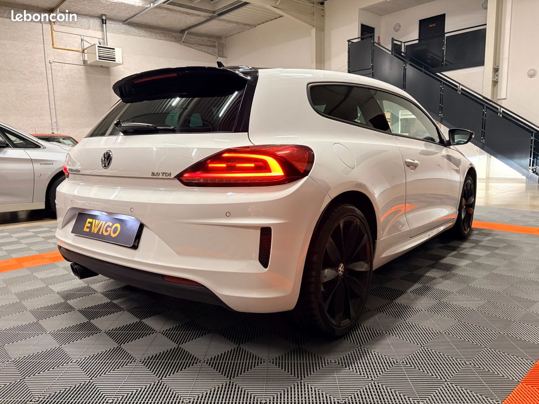 VOLKSWAGEN SCIROCCO 2.0 TDI 150 R LINE BLACK SESSIOn (image 5)
