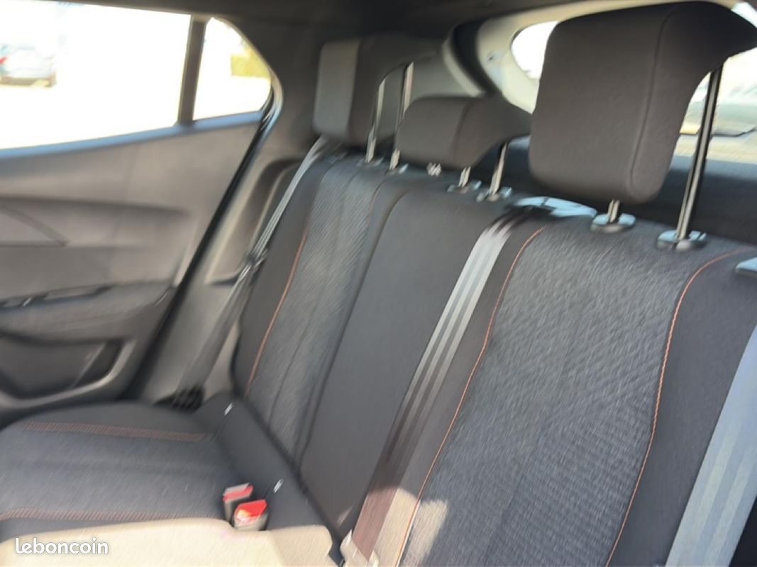 PEUGEOT 2008 1.2 100 style (image 25)