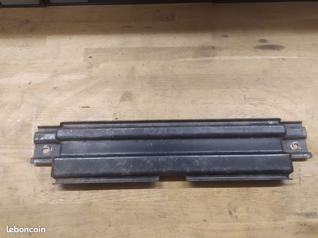 Fixation reservoi kymco grand dink (image 1)