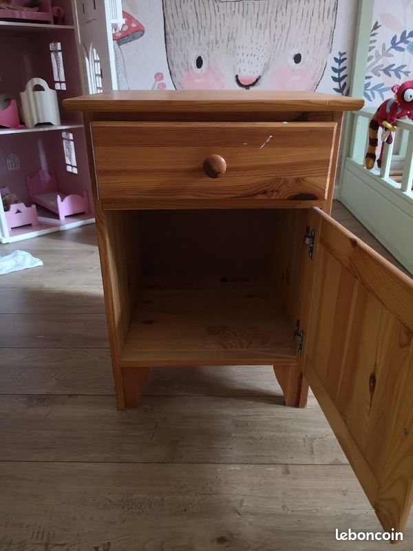 Petite table de chevet (image 2)
