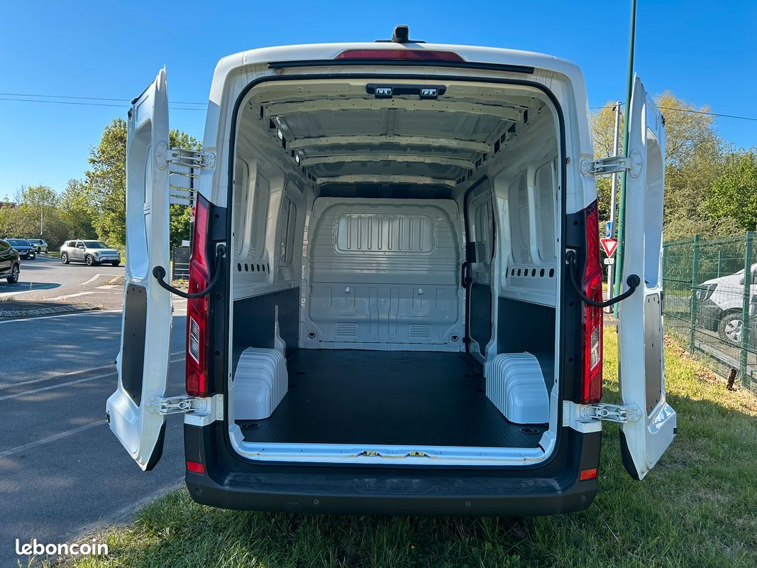 22 900 ht - maxus deliver 9 neuf l3h2 2.0 d 150 cv Grand Carplay / clim / reg / tel / camera / dab / phare av led / radar AV et AR / Alerte anti collision/ lecture des panneau etc... (image 13)