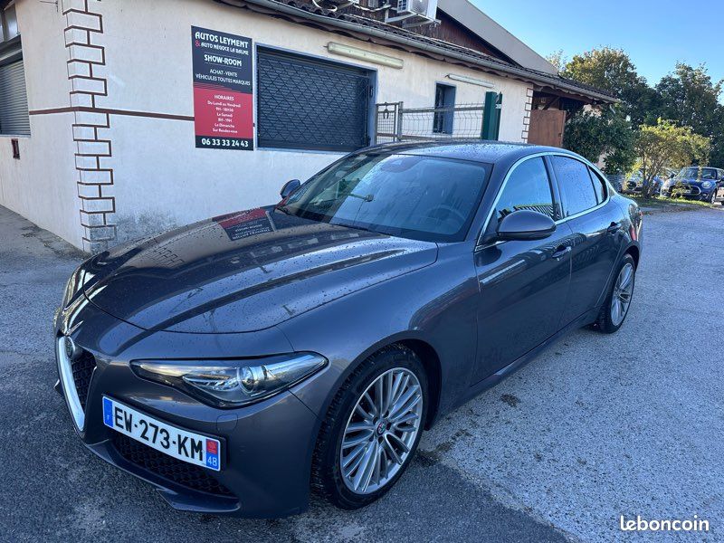Alfa Romeo Giulia 2.2 JTD 16V 180 cv AT8 LUSSO BOÎTE AUTOMATIQUE LED 2018 (image 1)